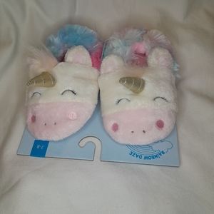 - Rainbow Daze Little Girls Unicorn Slippers Size 7/8  Brand New